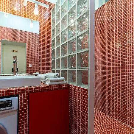 Апартаменты Castel Bay- Chic En Centre-ville *